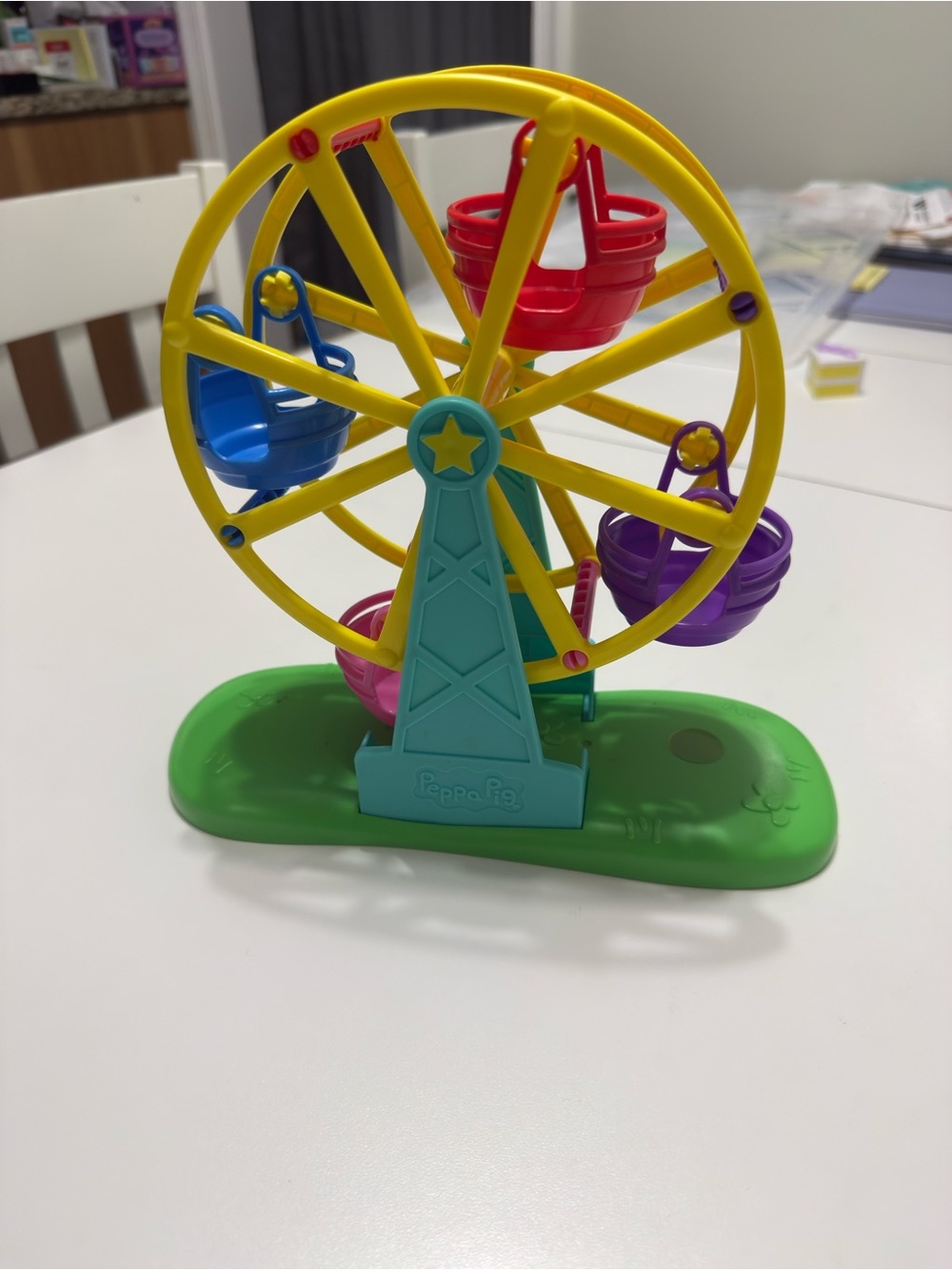 Peppa Pig Mini Ferris Wheel Toy - Yellow, Green, Blue, Red, Purple, Pink